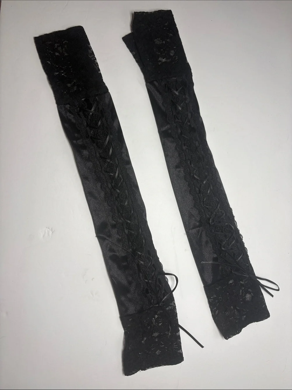 Black Lace-Up Fingerless Gloves